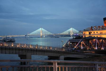 Four Things You Must Know To See The World's most Spectacular Riverside Skyscrapers And Bridges.